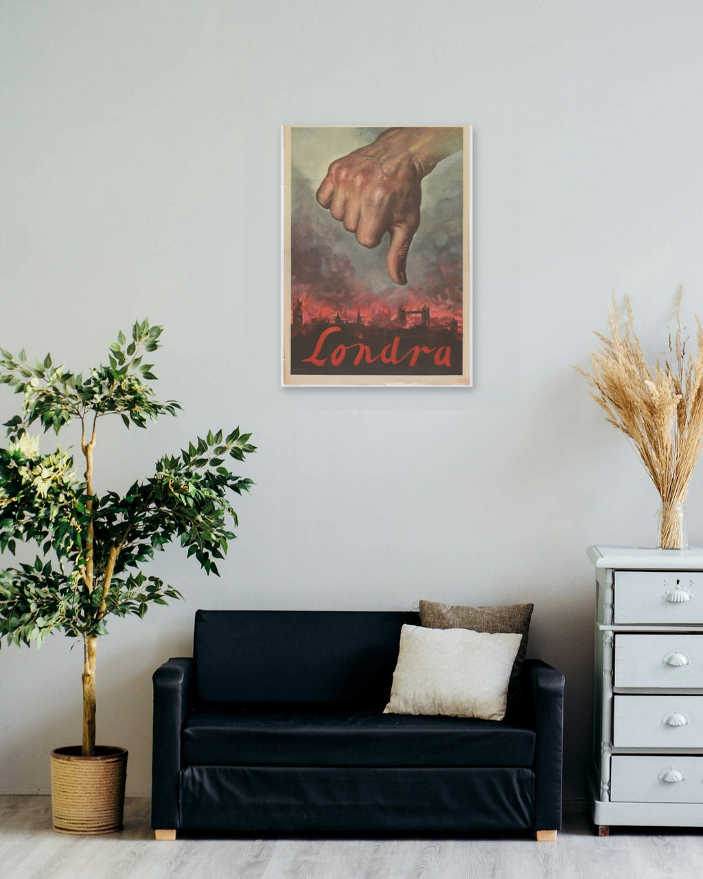 "Londra" poster on a living room wall